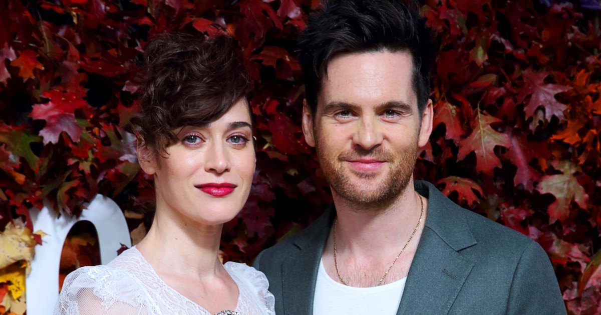 Lizzy Caplan and Tom Riley: Unveiling the Hidden Chapters of Their Intimate Love Story