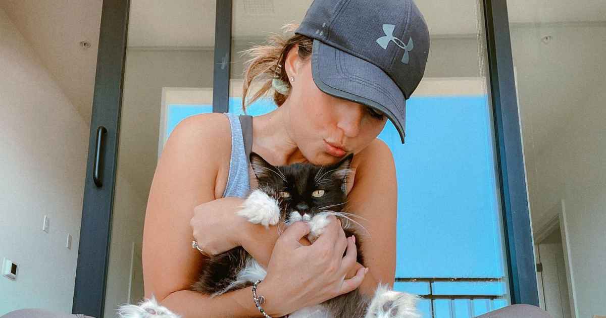 The Social Media Lives of Celebrity Pets: Unveiling their Online Paw-trait!