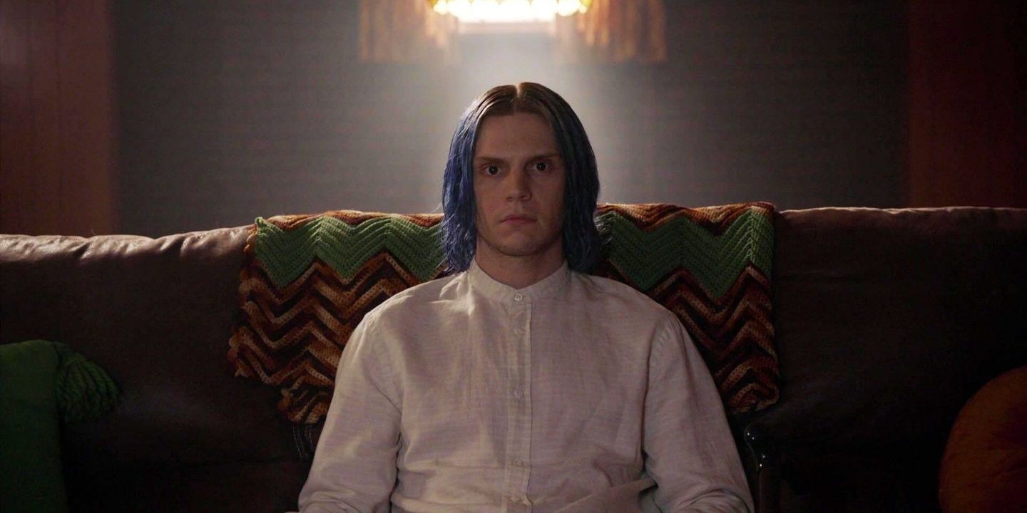 The Shocking Transformation: Evan Peters Stuns Fans with Blue Hair in American Horror Story!