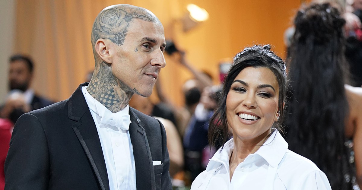 Kourtney Kardashian's Jaw-Dropping Baby Bump Stuns in Denver Outing with Travis Barker: Must-See Photo!
