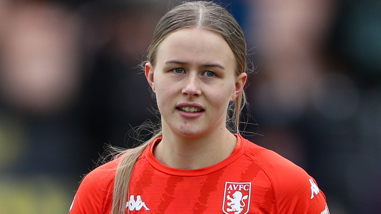 Chelsea Pull off a Coup with the Signing of England Goalkeeper Hannah Hampton on a Jaw-Dropping Free Transfer Deal