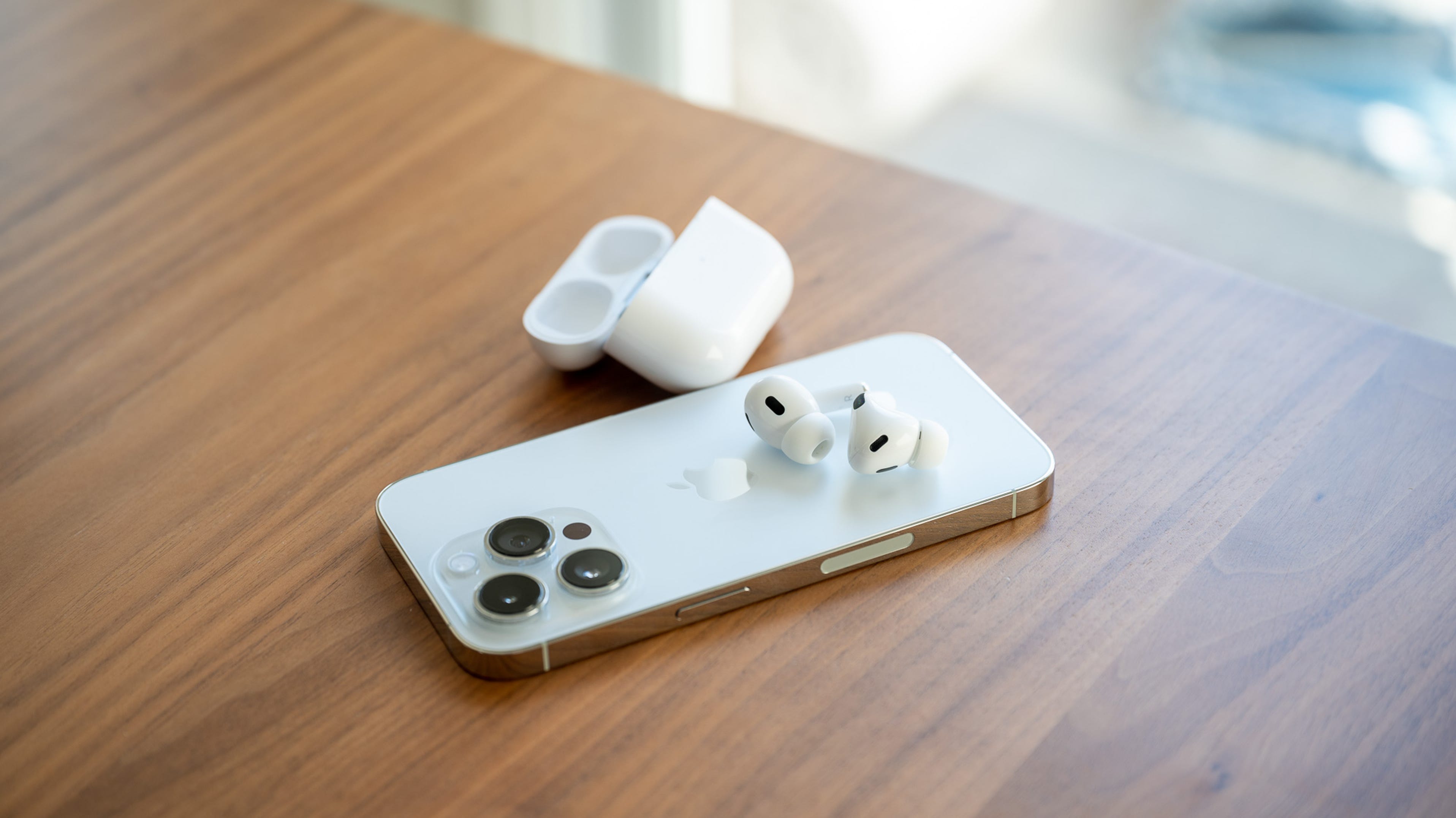 The Ultimate Guide to Unleashing the Full Potential of Podcasts on your iPhone and iPad