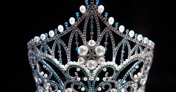 Vương miện Miss World Vietnam 2023 lấp lánh với hàng ngàn viên đá quý đính kết
