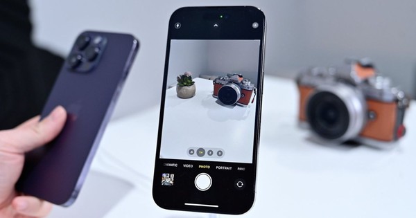 Khám phá cách đơn giản kích hoạt chụp ảnh iPhone chỉ bằng một câu lệnh!