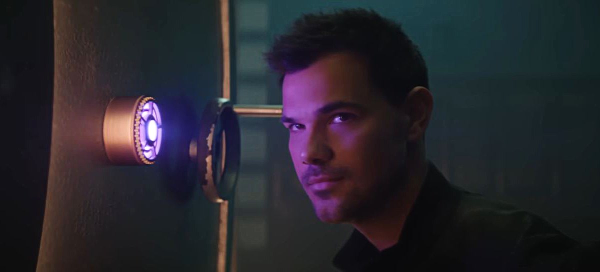 Exclusive: Taylor Lautner Takes Center Stage in Taylor Swift's Mesmerizing 'I Can See You' Music Video at Spectacular 'Eras Tour' Premiere