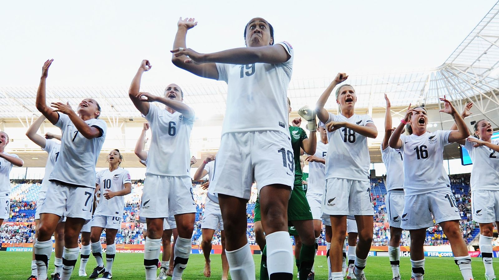 Controversial Mockery: Spanish and Dutch Players Stir Up Haka Controversy at Women's World Cup