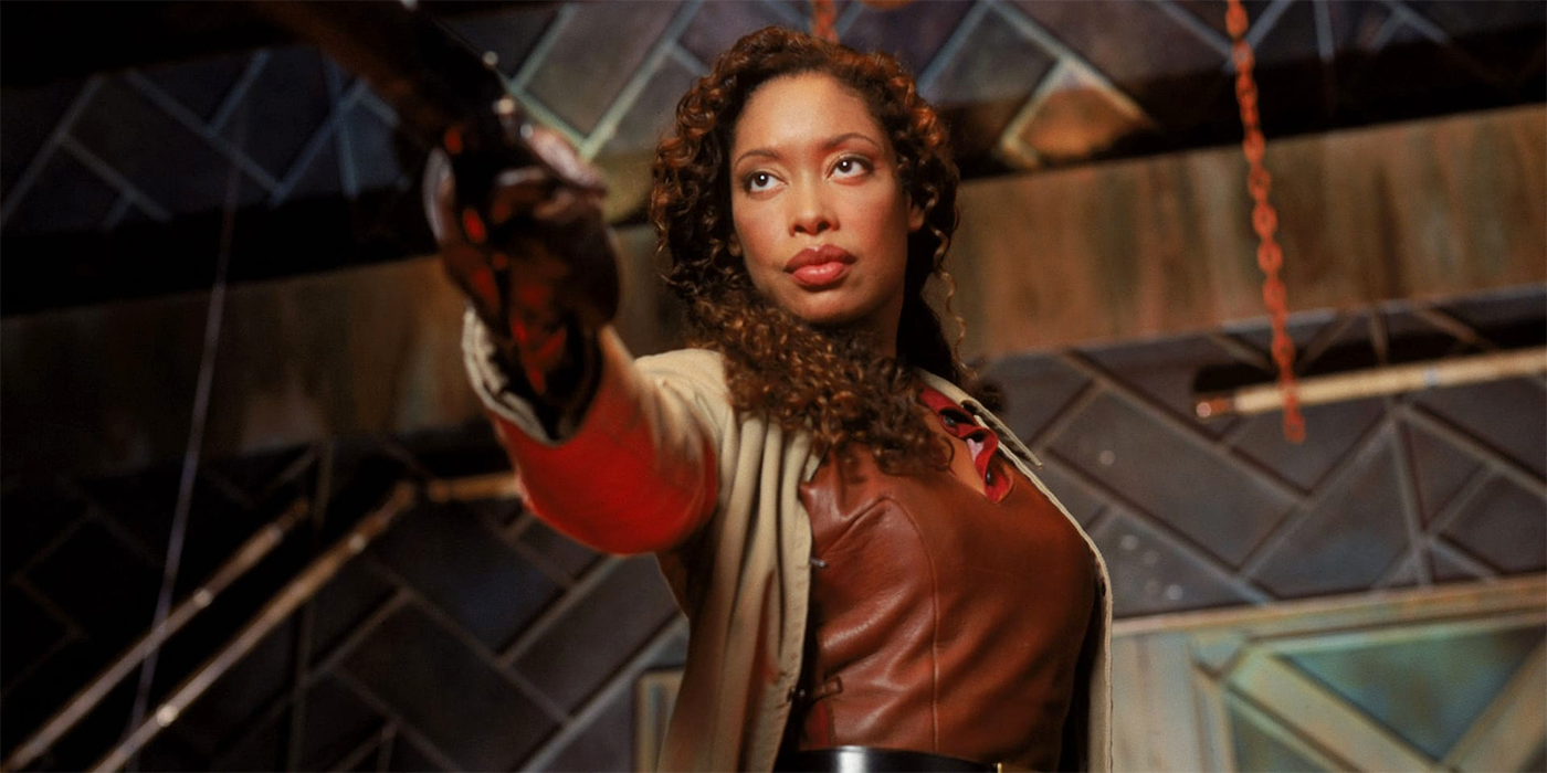 Unleashing the Fiery Beauty: Zoe Shines in Breathtaking Firefly Cosplay