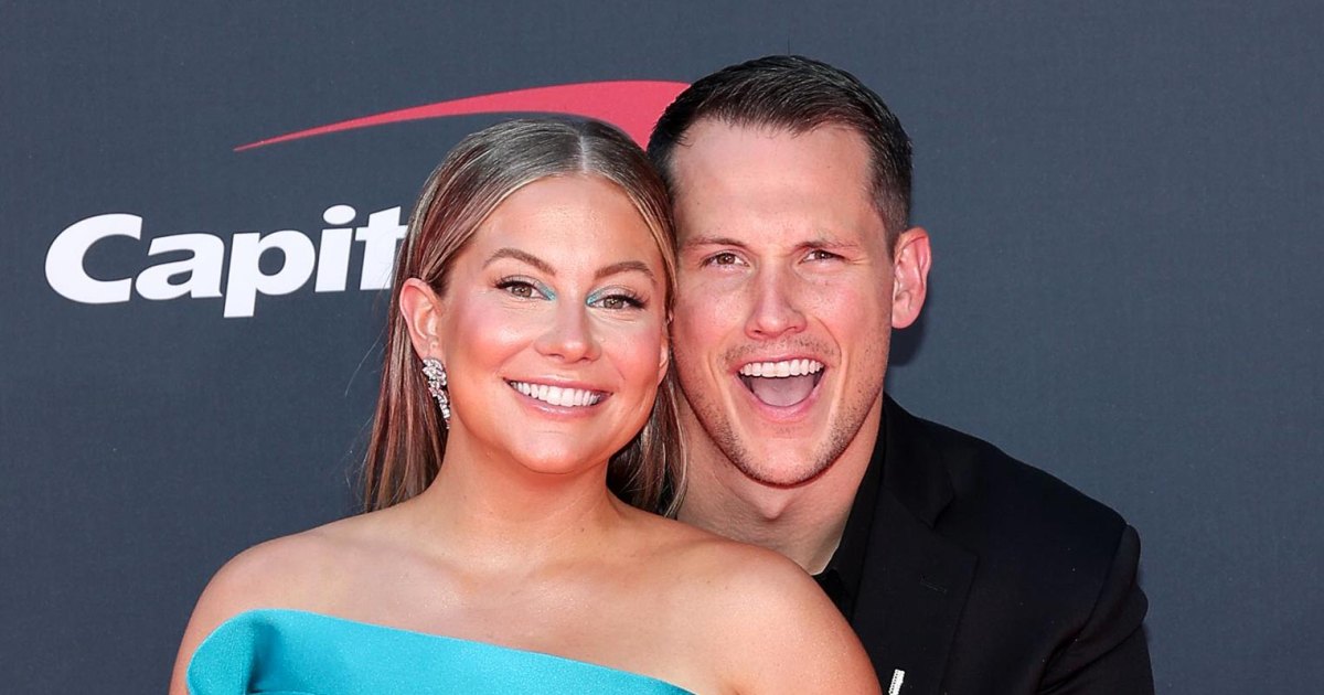 Shawn Johnson Stuns in Radiant Blue, Flaunting her Gorgeous Baby Bump at the Glittering 2023 ESPY Awards