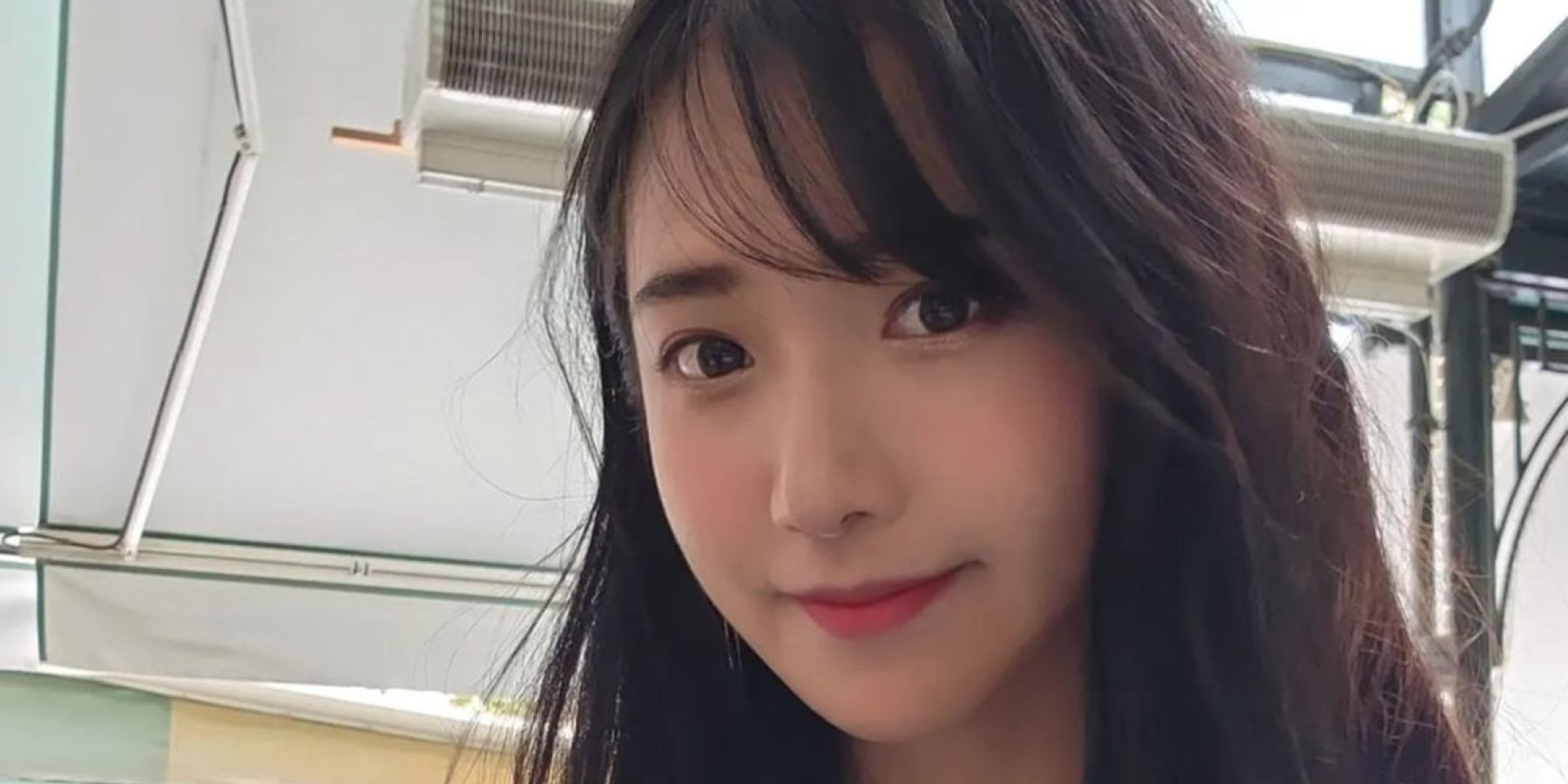 Unbelievable Live Stream Moment Jinnytty's Shocking Encounter with a