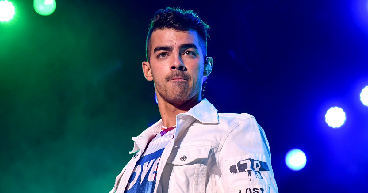 Unforgettable Embarrassment: Joe Jonas' Hilarious (and Messy) Mid-Show Mishap!