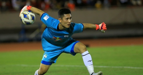 Thủ môn Huỳnh Tuấn Linh làm thành đội chia tay HAGL, tâm tư sắc sảo