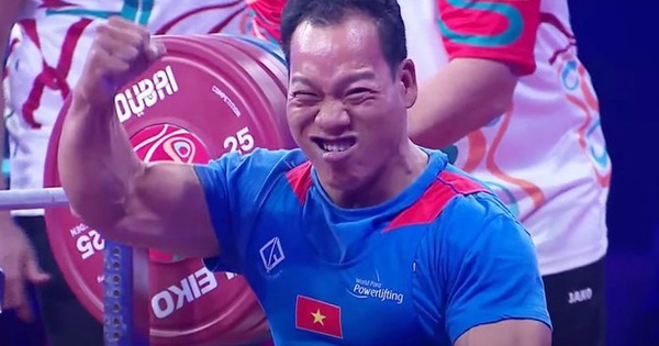 Đắm chìm trong xúc cảm: Lê Văn Công vươn tới đỉnh cao vinh quang của thế giới!