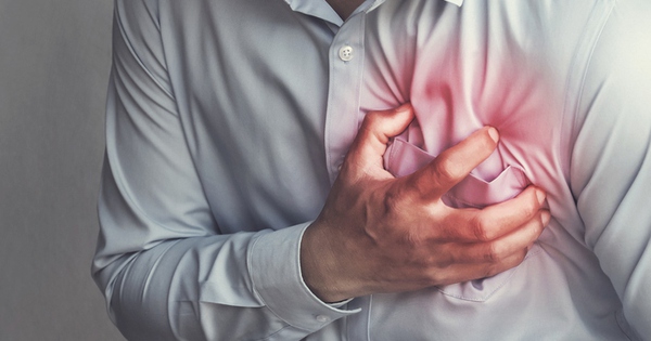 Nếu bạn nhận ra những triệu chứng này trên cơ thể, hãy đến ngay bác sĩ để giữ gìn sức khỏe tim