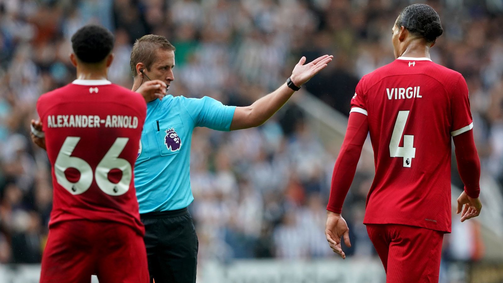 Controversial Calls: Were Trent Alexander-Arnold and Virgil Van Dijk Unfairly Spared Red Cards? Jamie Carragher and Gary Neville Weigh In